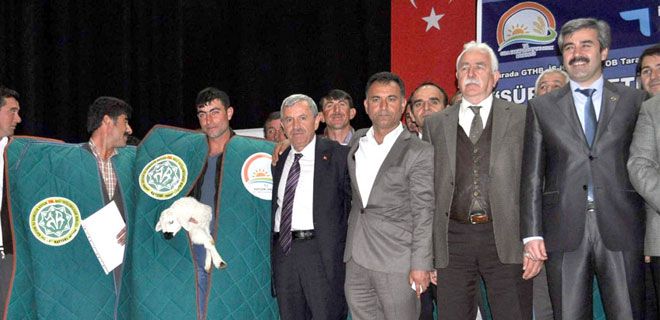 SERTİFİKALI ÇOBANLAR `KEPENEK` GİYDİ