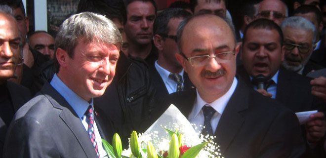 BÜNYAN BELEDİYESİNDE DEVİR TESLİM TÖRENİ