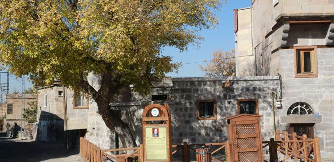 BİR BELGESEL DE CEMİL BABA`YA