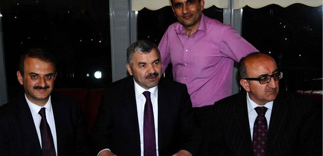 KEKLİK TEPESİ`NDE ÇİĞ KÖFTE  PARTİSİ