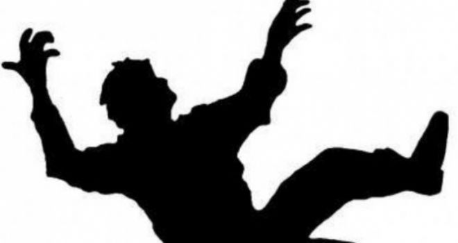 İŞSİZ KALDI İNŞAATIN 17. KATINA ÇIKTI