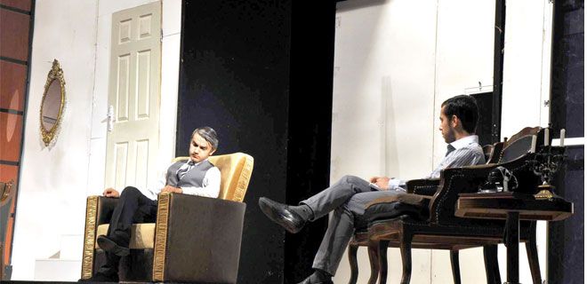 TİYATRO YA YOĞUN İLGİ