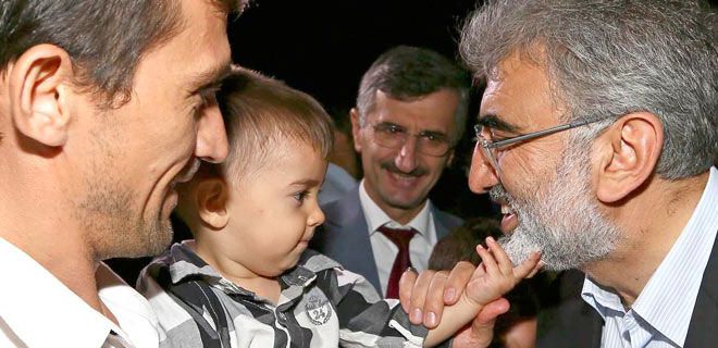 BAKANLAR MANİSADA İFTAR AÇTI  