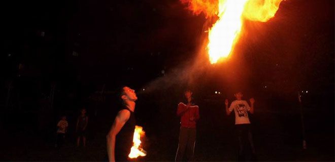 GAZ YUTAN ATEŞBAZ YANIYORDU