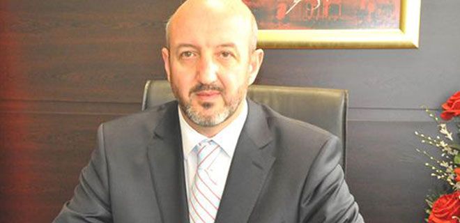 BAŞKAN KONAÇ`TAN  SİYAH ÇELENK`E JET CEVAP