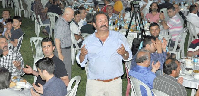 ÖZIŞIK İFTAR`DA GÖVDE GÖSTERİSİ YAPTI