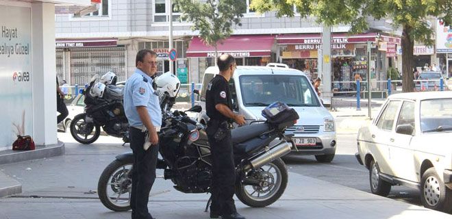 UNUTULAN KADIN ÇANTASI KORKUTTU