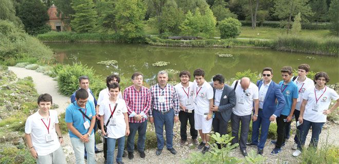 100. YILINI KUTLAYAN BOTANİSCHER GARTEN`DE
