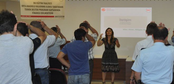 POLİSLERE PSİKODRAMA EĞİTİMİ VERİLDİ