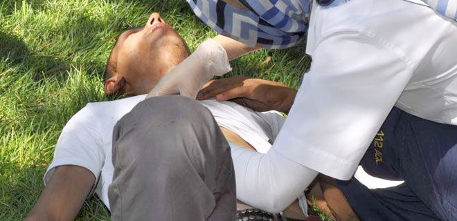 YARASINI UNUTTU SİGARA İSTEDİ