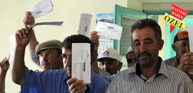 695 KÖYLÜYÜ ŞAŞKINA ÇEVİREN İHBARNAME