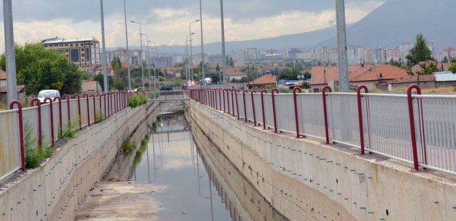 TAŞKIN SU  KANALLARI  ŞEHRİN SİGORTASI OLDU