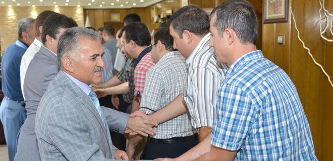 BAYRAM ÖNCESİ İKRAMİYELERİNİ ALDILAR