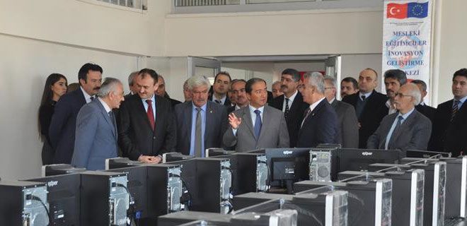 MESLEKİ EĞİTİMCİLER İNOVASYON GELİŞTİRME MERKEZİ 