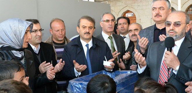 HACILAR BELEDİYESİ 3 BİN KİŞİYE AŞURE İKRAM ETTİ