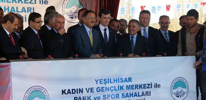 YEŞİLHİSARLI KADINLARIN GÖNLÜNÜ FETHETTİ