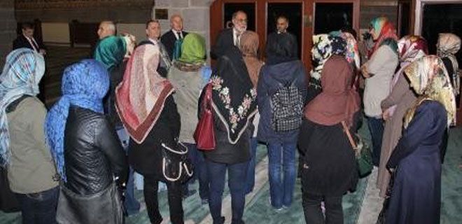 CAMİ VE GENÇLİK BULUŞMASI SÜRÜYOR