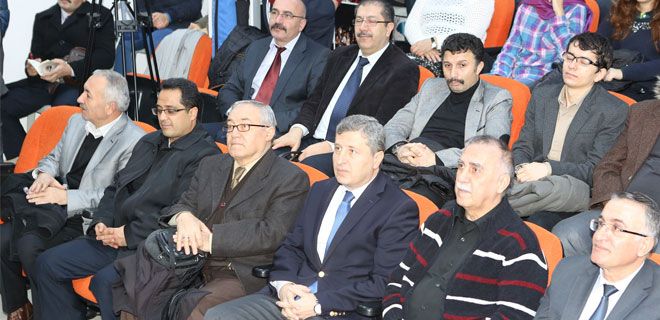 BÜYÜKŞEHİR BELEDİYESİ TİYATRO SEZONUNU AÇTI