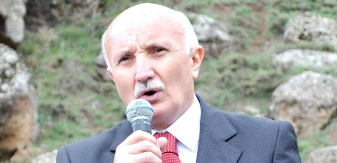 YAŞAR KARAYEL`DEN TEKKE AÇIKLAMASI