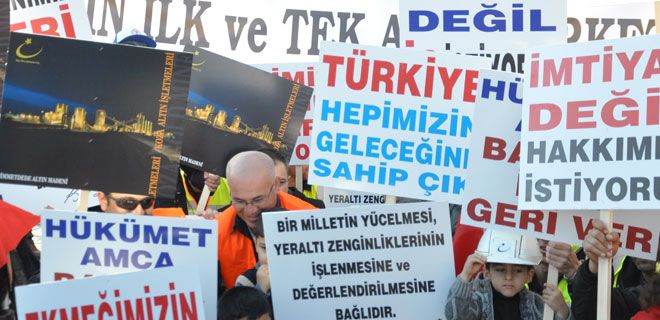 MADEN OCAĞI İŞÇİLERİ  HUKUMETİ PROTESTO ETTİ