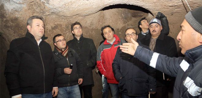 TARİHİ VE TURİSTİK MEKANLARA İNCELEME