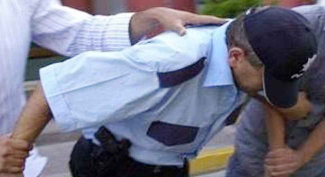  SAHTE POLiSLERE iTiBAR ETMEYiN