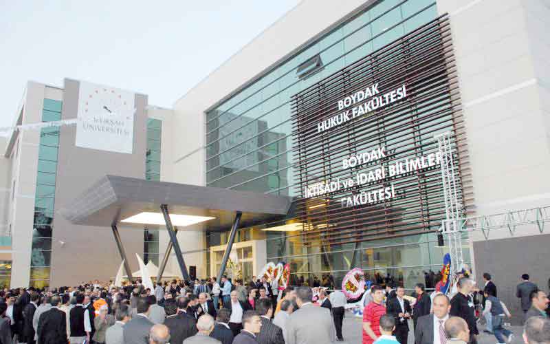 TBMM DEMAGOJİ YERİ DEĞİLDİR