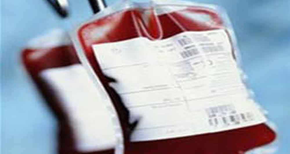 KUYUMCULARDAN DEPREMZEDELERE İÇİN KAN BAĞIŞI