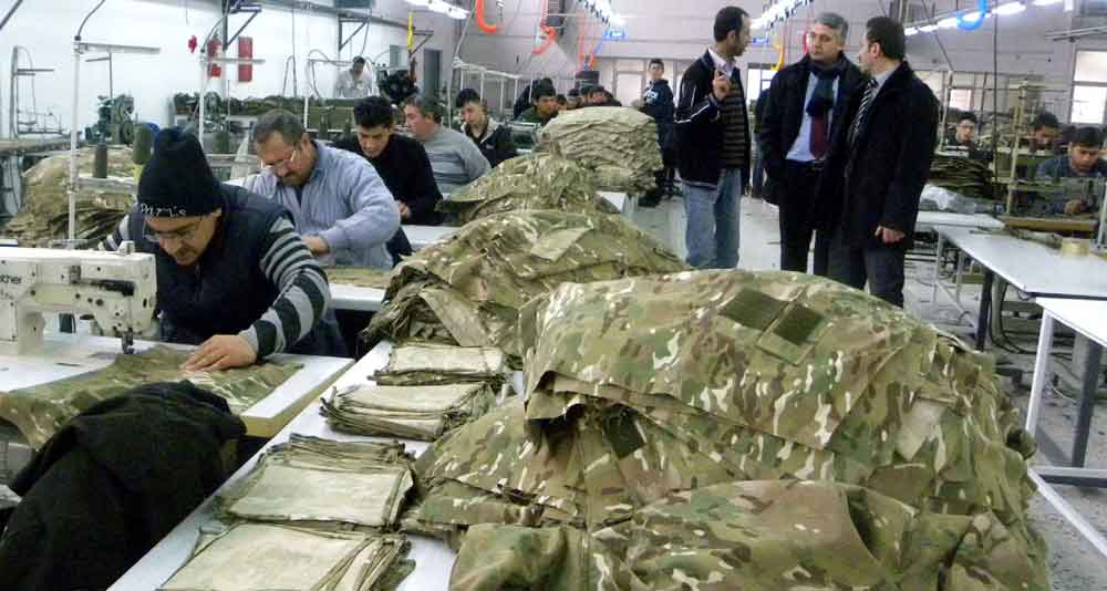 AZERBAYCAN ASKERLERİNİN ELBİSESİ DEVELİ'DEN