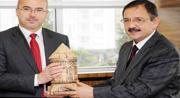 BÜYÜKŞEHİR VE VALİLİĞİ ZİYARET ETTİ