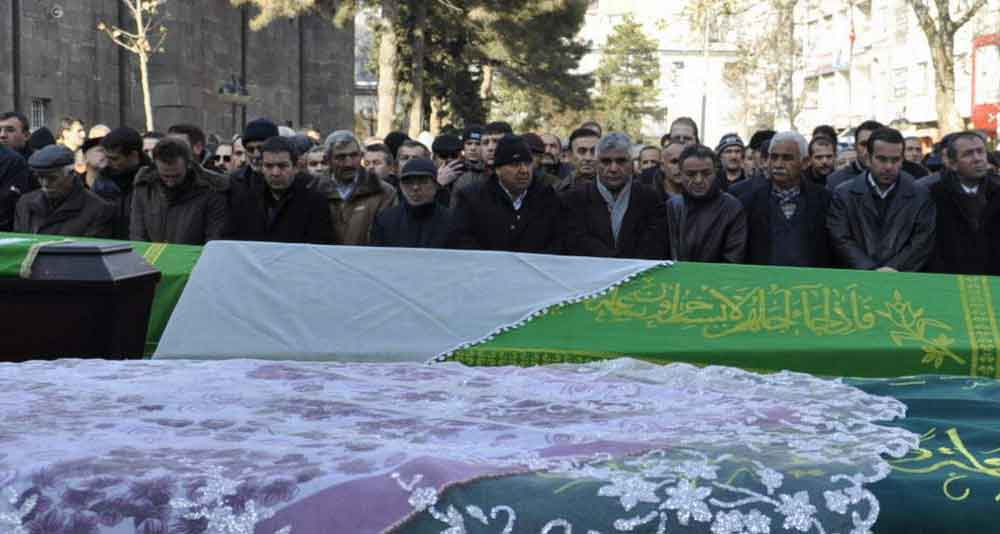 GURBETÇİ DEFNEDİLDİ