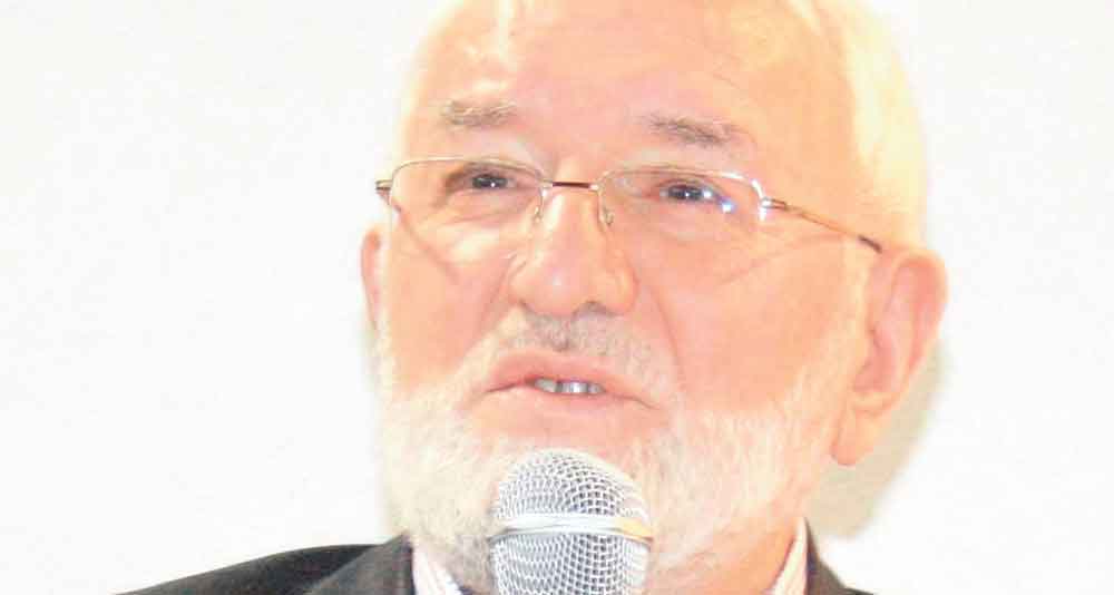 NURSAÇAN:  -  AİLE ÇÖKÜYOR  