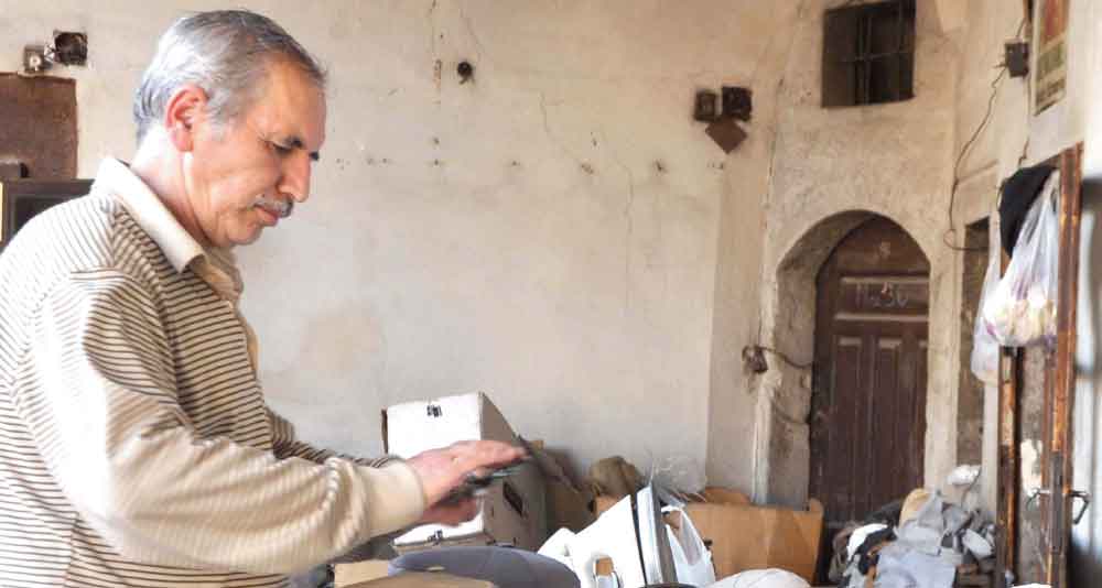 ENTELEKTÜEL ŞAPKACI 