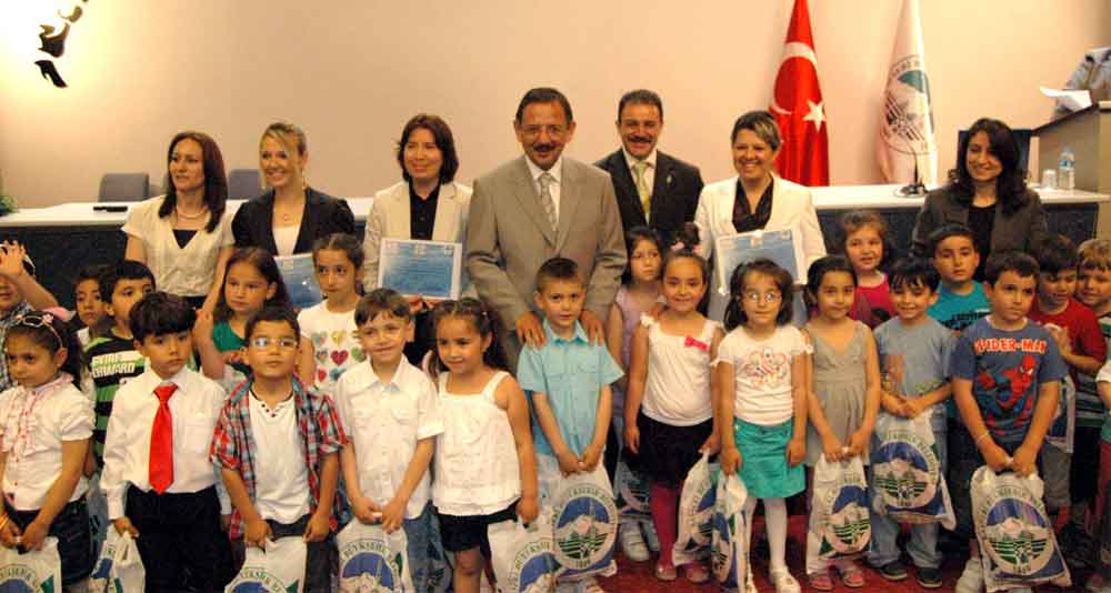 ATIK PİL KAMPANYASINDA ÖDÜLLER VERİLDİ