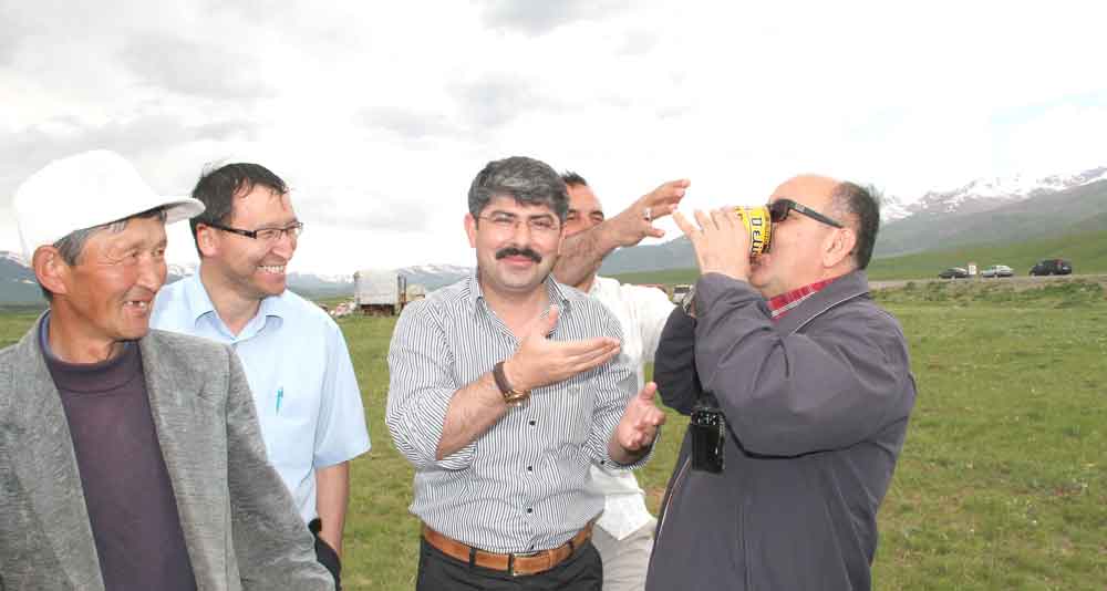 KIRGIZ YEMEKLERİ VE KIMIZ