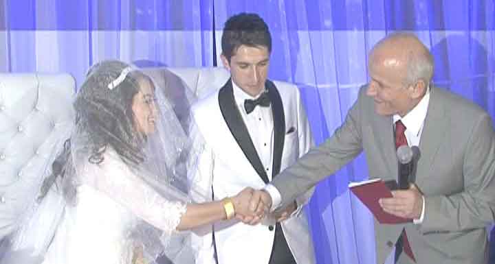 DÜNYA EVİNE GİRDİLER