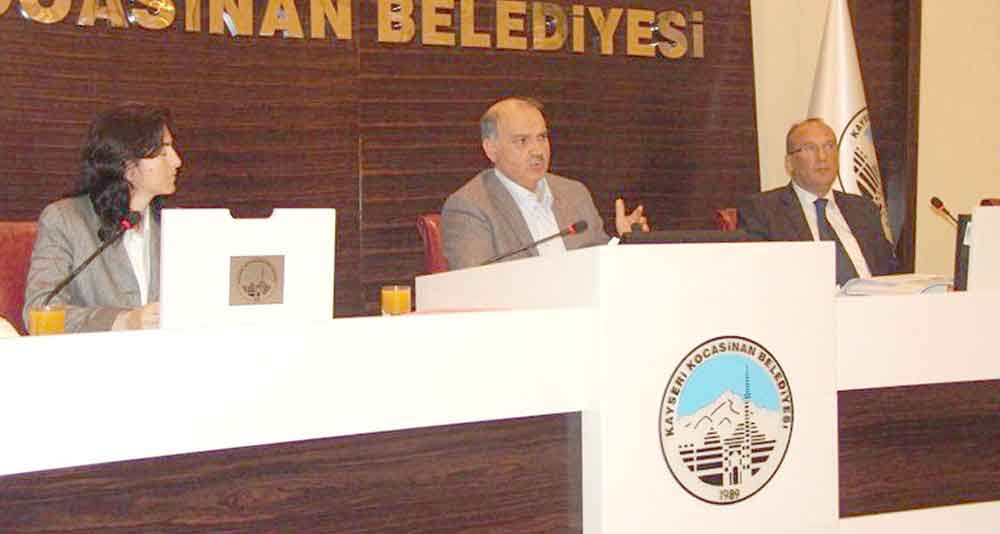 KOCASİNAN VE MELİKGAZİ BELEDİYE MECLİSİ TOPLANDI