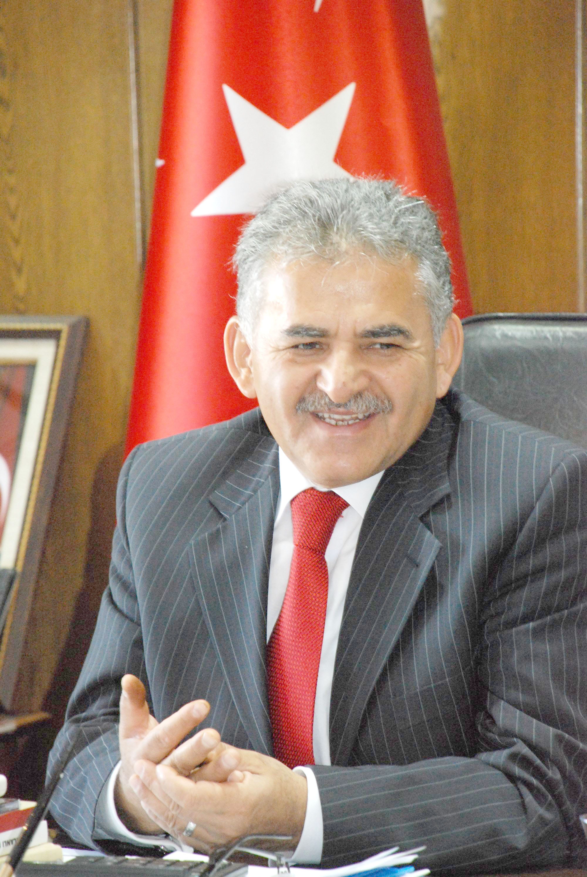 MELİKGAZİ BELEDİYESİ İAŞE PAKETİ DAĞITTI