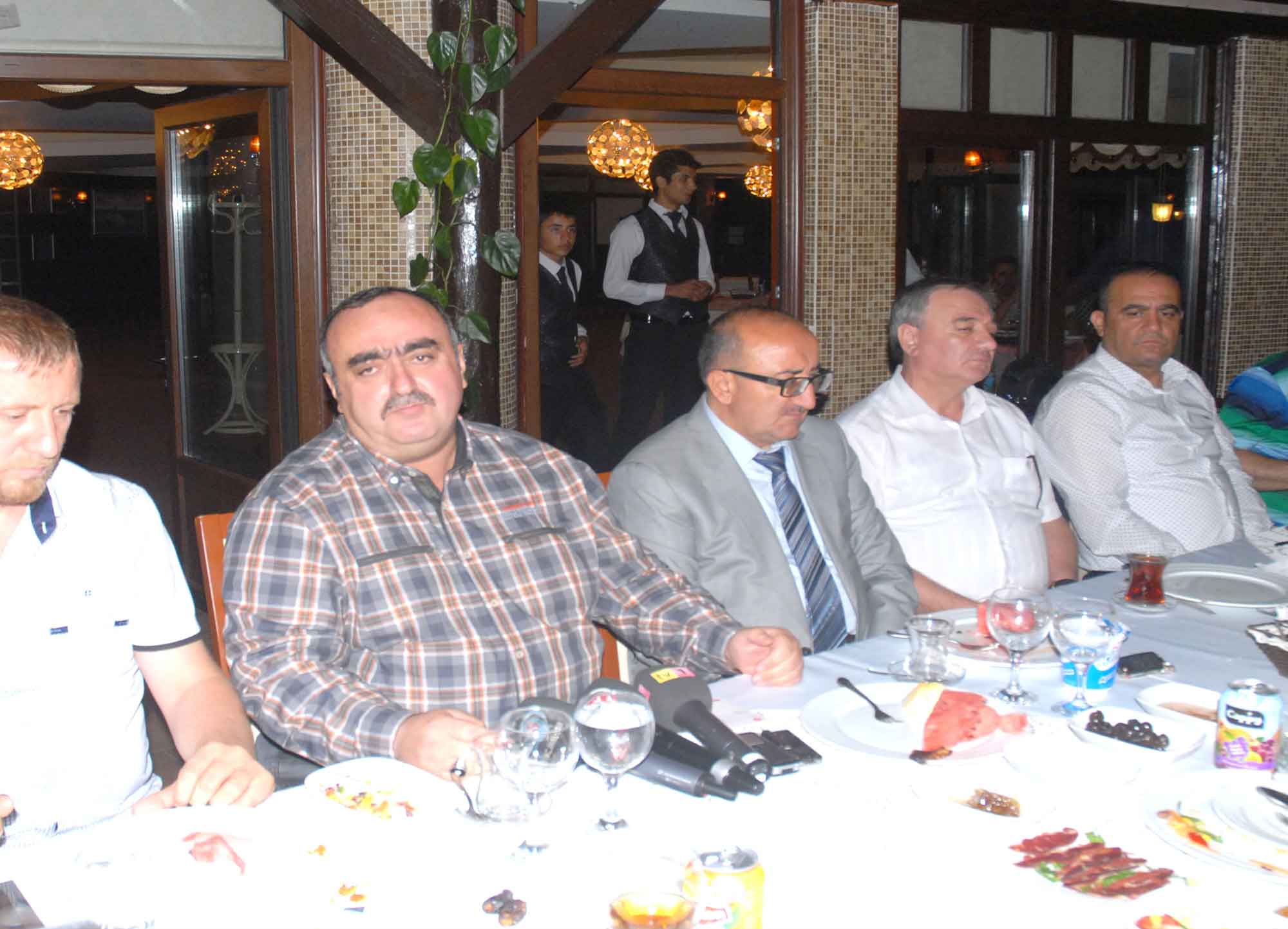 METE EKE BASIN MENSUPLARIYLA İFTARDA BİR ARADA 