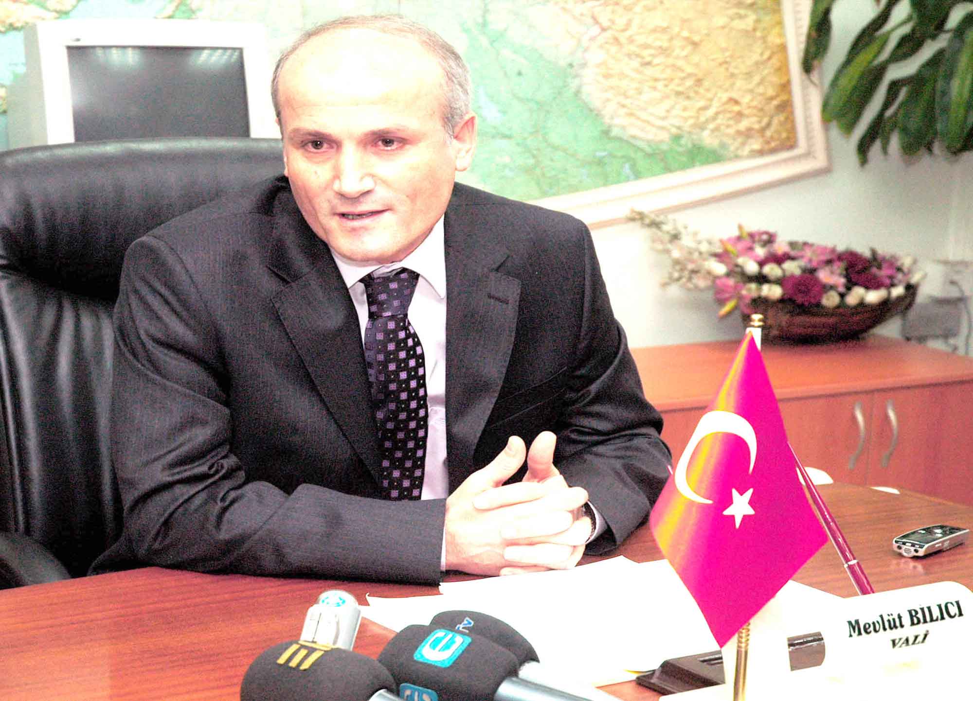 VALİ MEVLÜT BİLİCİ HELALLİK İSTEDİ VE GİTTİ