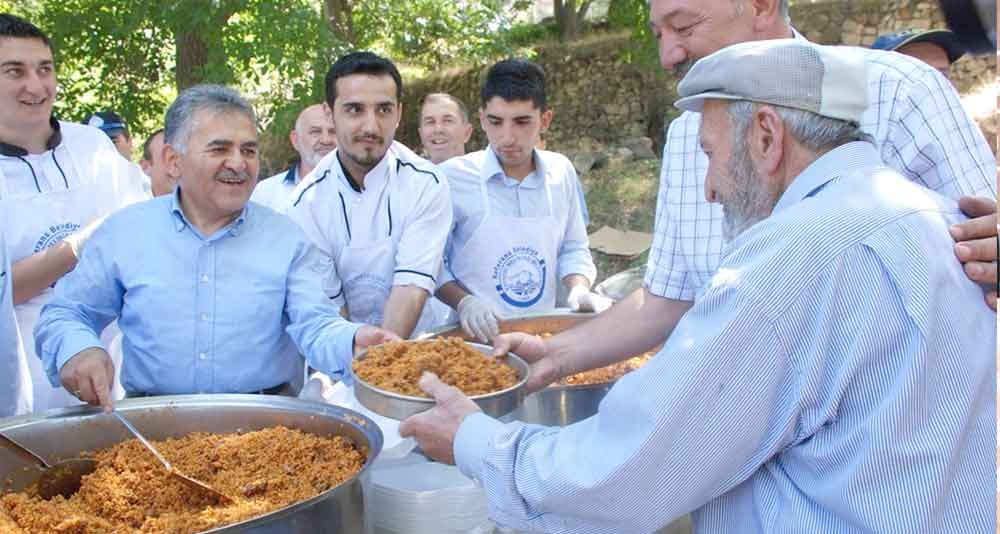 11.GELENEKSEL BAĞPINAR PİLAV ŞENLİĞİNE YOĞUN İLGİ