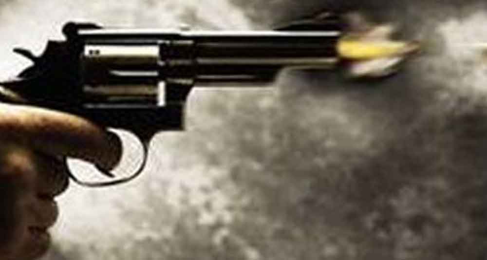 SAVCI TERMİNALDE 3 KİŞİYİ VURDU