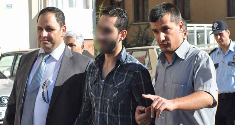 ÇILGIN EVLADA ÖZEL HAREKAT MÜDAHALE ETTİ 