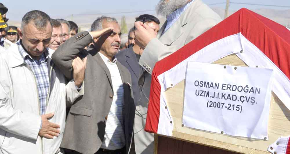 ASKER SELAMIYLA SON YOLCULUĞUNA UĞURLADI