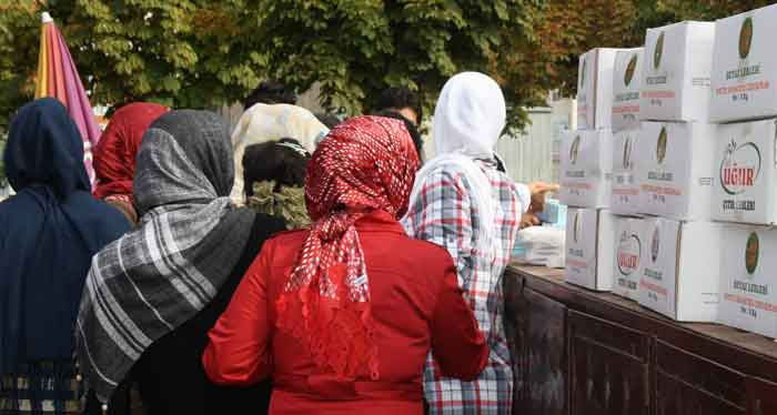 İHH ÖKSÜZ VE YETİMLERİ SEVİNDİRDİ