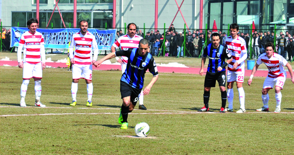 KAYSERİ ERCİYESSPOR, LİDERLİK AŞKINA!