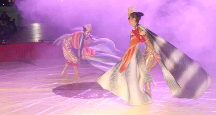 KAYSERİLİLER SİRKTE EĞLENDİ