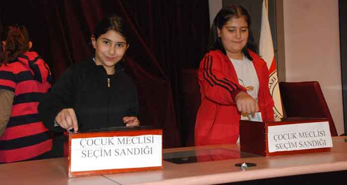 MELİKGAZİ ÇOCUK MECLİSİNDE SEÇİM HEYECANI