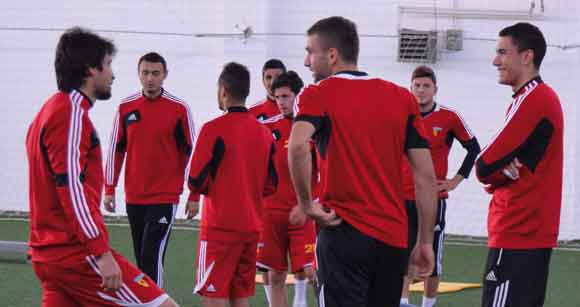 CANGELE TAKIMDAN AYRILIYOR MU?