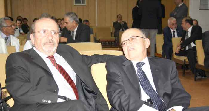 TIP FAKÜLTESİ HASTANELERİNDE GÖREV YAPAN İKİ PROFESÖR EMEKLİ OLDU. 